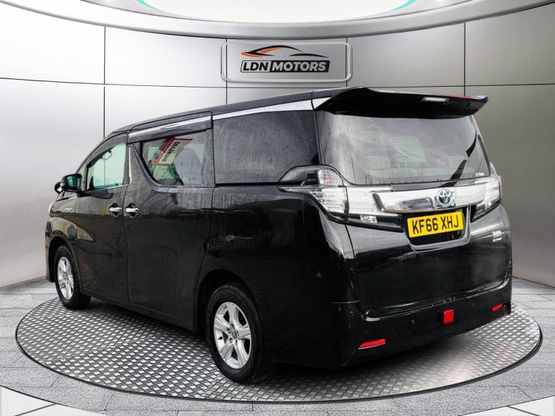 TOYOTA VELLFIRE