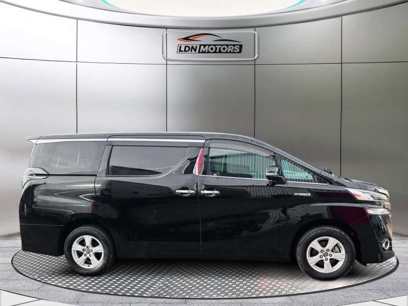 TOYOTA VELLFIRE