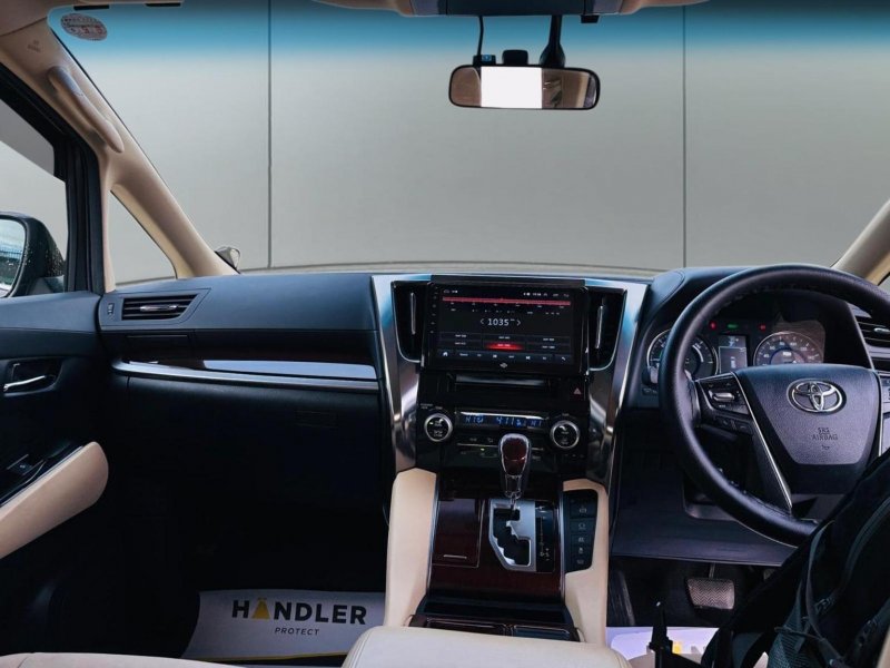 TOYOTA VELLFIRE