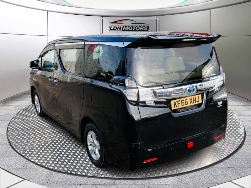TOYOTA VELLFIRE