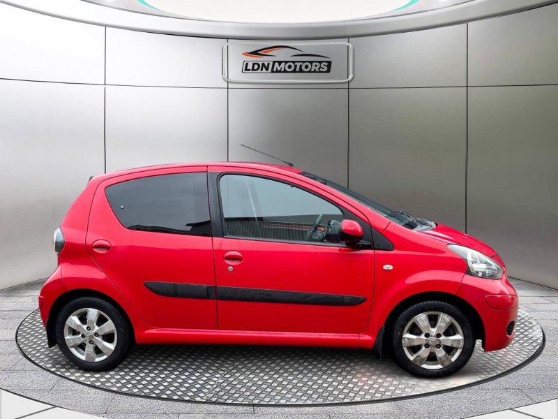 TOYOTA AYGO