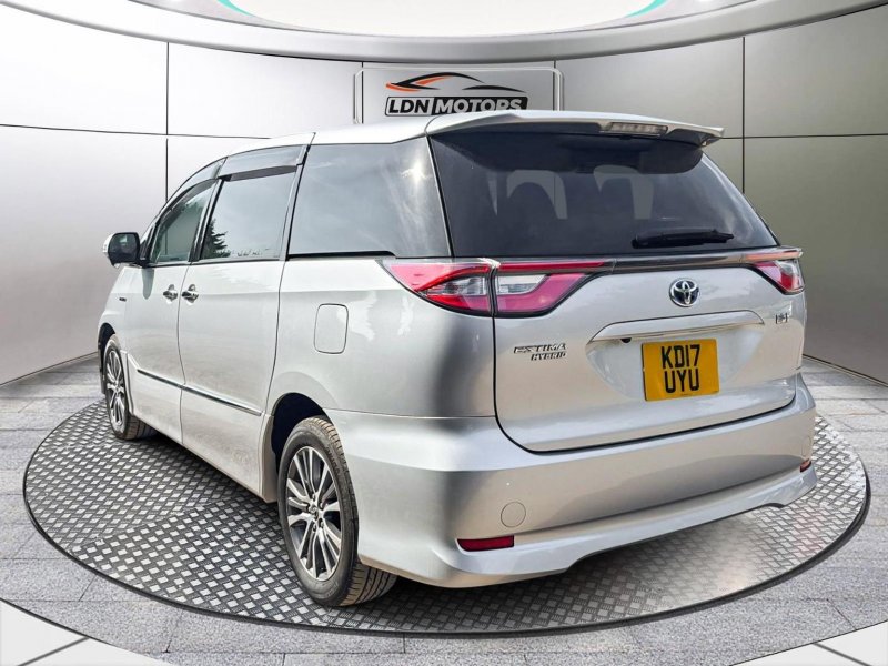 TOYOTA ESTIMA