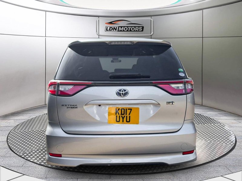 TOYOTA ESTIMA