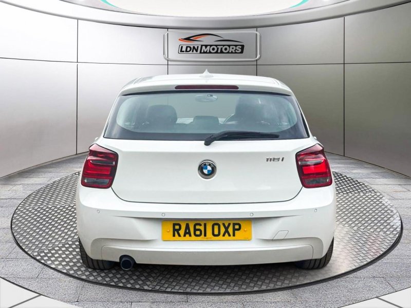 BMW 1 SERIES
